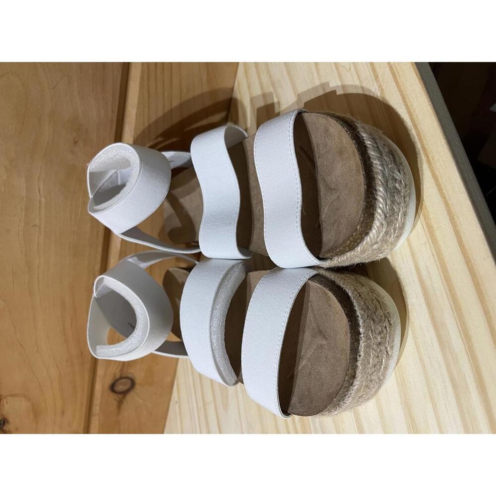 NIB~ Madden Girl Carly White Espadrille Sandal White Size 8